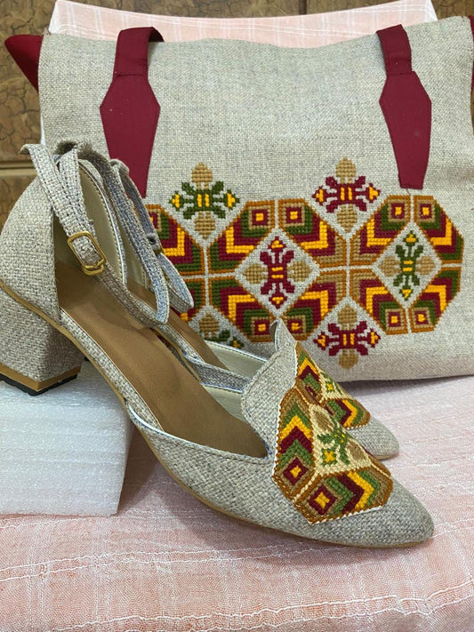 Luxury Women's Handbag with Free Sandals – Limited Time Offer!