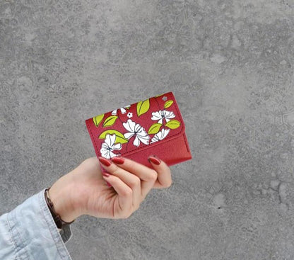 🌸 Women’s Floral PU Leather Tri-Fold Wallet – Stylish & Compact